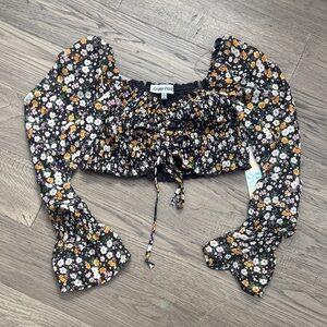 Almost Famous | NWT Black Floral Puff Sleeve Cropped Blouse Size Medium Boho